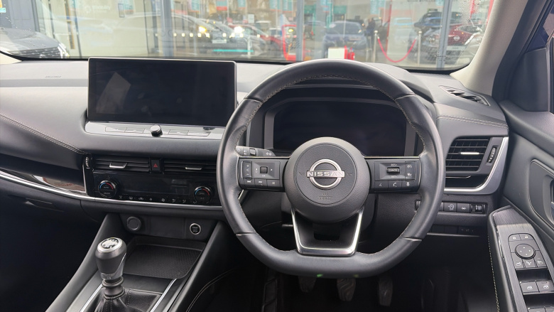 Nissan Qashqai 1.3 DiG-T MH N-Connecta 5dr Petrol Hatchback